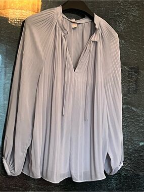 H&M Light Blue Pleated V-Neck Long-Sleeve Blouse
